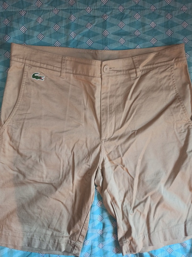 Imagen 2 de 5 de Bermuda Lacoste Talla M