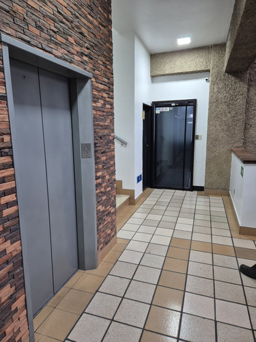 Oficina En Alquiler Cubiculos ,depositos Sabana Grande De10,20,30,40m2