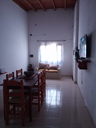 Casa En Gualeguay, Entre Rios. Hermosa Casa Totalmente Equipada. Zona Residencial. Consta De Living Comedor Cocina 3 Dormitorios 2 Baños, Patio Cochera Y Galeria, Terreno: 312 Mts. Cubiertos: 106
