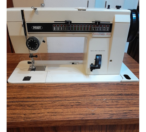 Maquina De Coser Pfaff Hobbymatic 808