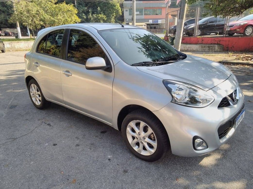 Imagem 2 de 10 de Nissan March 1.6 Sv 16v Flex 4p Manual
