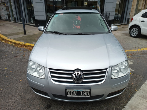 Volkswagen Bora 1.8 Highline T 180cv Cuero