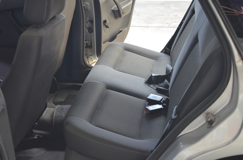 Volkswagen Gol 1.6 Look Power 5 Puertas 2008 - Unico
