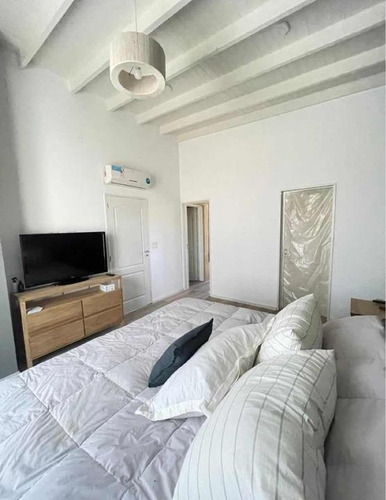 Casa En Venta - 3 Dormitorios 3 Baños - 258mts2 -terreno 10,600- Monte