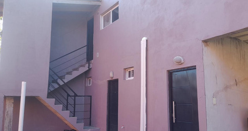 Casa En Venta - 2 Dormitorios 3 Baños - Cochera - 230mts2 - La Plata