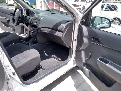 Imagen 7 de 10 de Chevrolet Aveo Ls Estándar 2016
