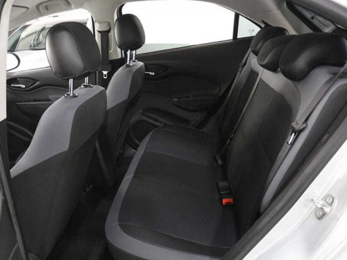 Imagem 7 de 15 de Chevrolet Onix Activ
