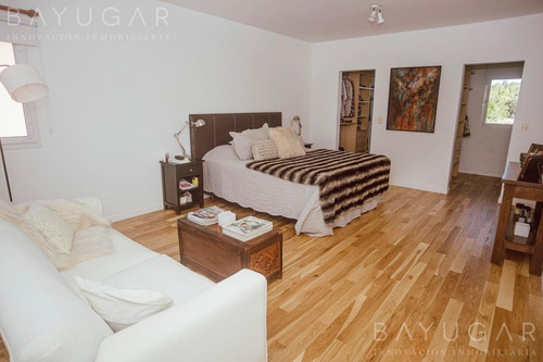 Venta - Casa Amoblada En Sausalito - Bayugar Negocios Inmobiliarios