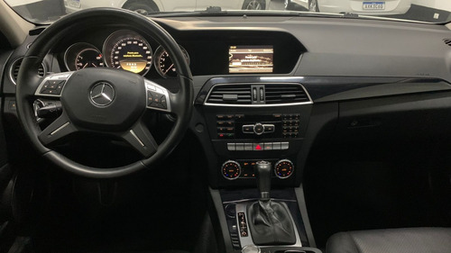 Imagem 7 de 11 de Mercedes Benz Classe C C 180 1.6 Cgi B.e. Classic Specia
