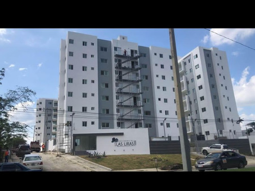 Apartamento 3er Nivel En El Residencial Las Laras Ll