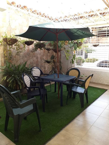 Imagen 3 de 17 de Casa En Venta Remodelada En El Limon 04121990156