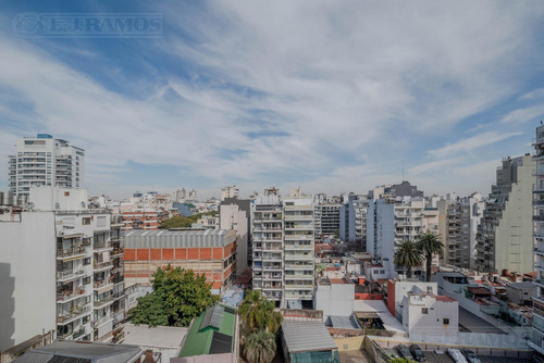 Av. Honduras Y Coronel Díaz. Duplex.