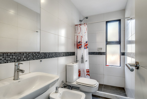 Chalet En Balneario Solís ,zona Residencial