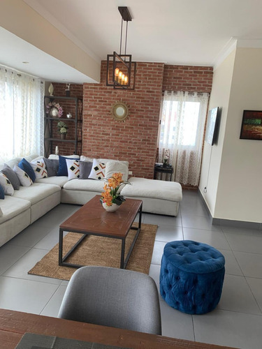 Apartamento Moderno / Áreas Sociales Con Piscina