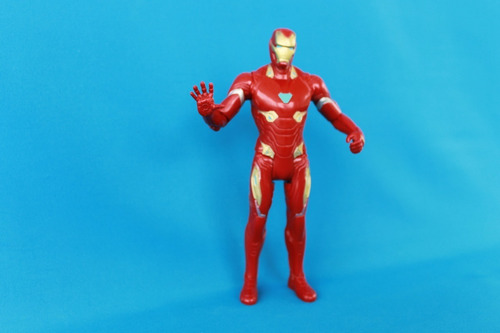 Iron Man Hasbro 2017 (Usado)