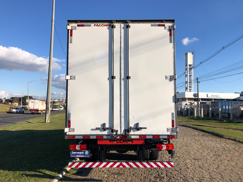 Mb Accelo 1016 Ano 2022/22 - Mercedes Benz - Baú 6,20 Metros