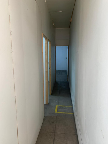 Arriendo Gran Local De 493m2 En San Joaquín