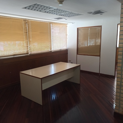 Imagen 8 de 14 de Oficina En Alquiler, Sabana Grande, Caracas-venezuela.