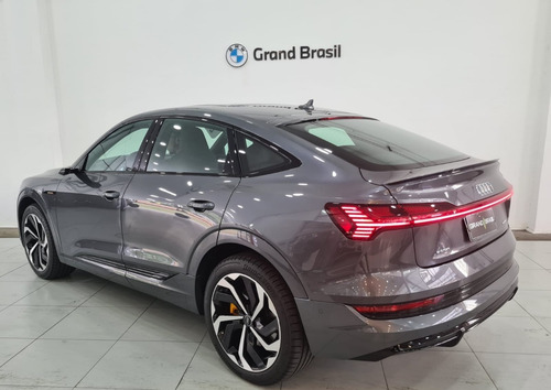 Imagem 8 de 11 de Audi E-tron Sportback S Quattro 2021
