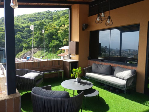 Se Vende Townhouse Lomas Del Este Valencia