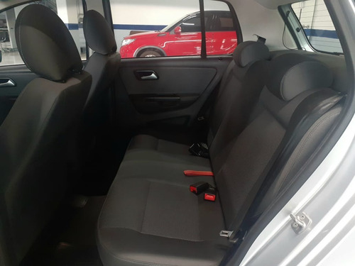 Imagem 13 de 14 de Volkswagen Fox 1.6 2011