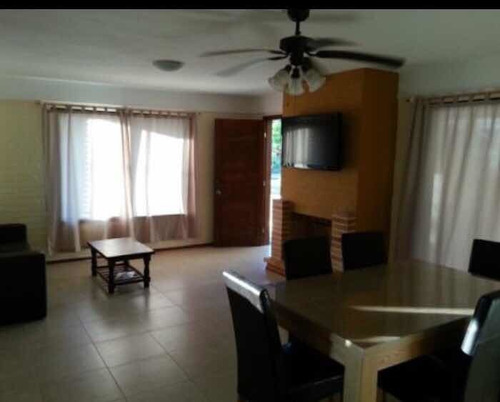 Alquilo Piriapolis Linda Casa En Ona Residencial Muy Cerca Del Mar 2 Dormitorios Amplios Lugar Para El Auto Parrillero Totalmente Equipada Para 6 Personas