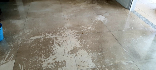Imagem 3 de 5 de Mão De Obra Reparo Polimento Piso Mármore,porcelanatos