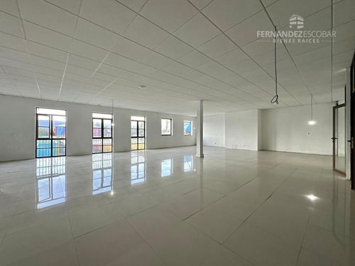 San Felipe - Arrienda Local De 550m2 - Boulevard Prat