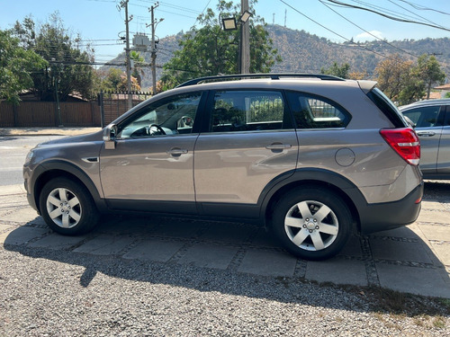 Imagen 5 de 25 de Chevrolet Captiva Diesel 2.2 Ls 2015 3 Corridas De Asientos