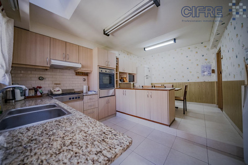 Casa De 5 Ambientes Con Garaje Para Dos Autos Jardín Y Pileta Lote Propio 8.66x26