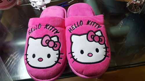Babuchas  Pantuflas  Hello Kitty