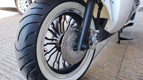 Imagen 5 de 19 de Scooter Beta Tempo 150 Deluxe Arrow 0km 2023 Ahora 12 Y 18