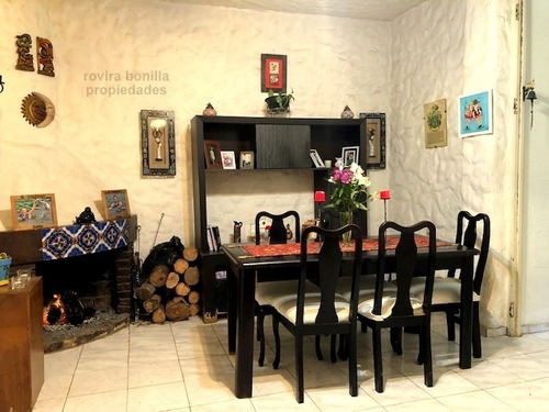 Imagen 2 de 9 de Obligado Y Avda. Brasil. Antigua Casa Reciclada Con Posibilidades.