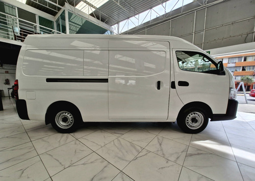 Nissan Urvan 4p Amplia L4/2.5 Man A/A P/Seg