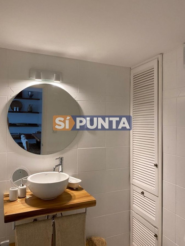 Imagen 14 de 19 de Moderno Apartamento De 2 Dormitorios En Alquiler Frente Al Mar