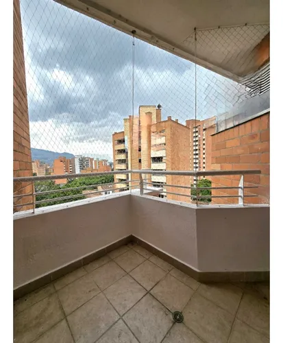 Gran Oportunidad En El Corazón De Laureles Cerca A Todo
