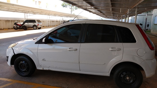 Imagem 2 de 6 de Ford Fiesta Rocan 1.0 5p Flex 2014/2014 - Completo.