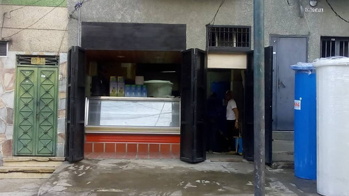 Imagen 1 de 7 de Alquilo Local En Catia Pg A 2.000
