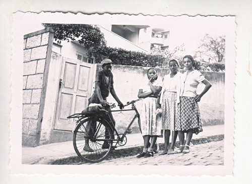 Brasil Antigua Fotografia Morro Rio De Janeiro Con Bicicleta (Usado)