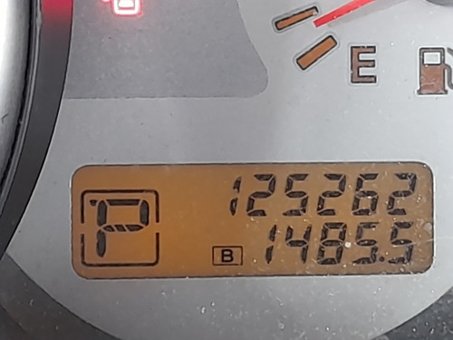 Imagem 13 de 15 de Nissan Grand Livina 1.8 Aut. 2014 7 Lug. Excelente Estado