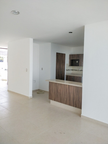 Imagen 4 de 19 de Casa En Venta En Fraccionamiento El Condado, Corregidora Querétaro