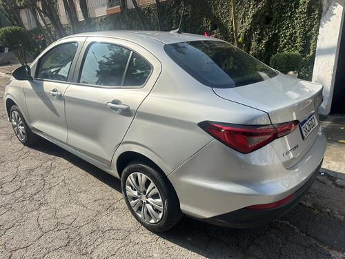 Fiat Cronos 1.0 Drive Flex 4p
