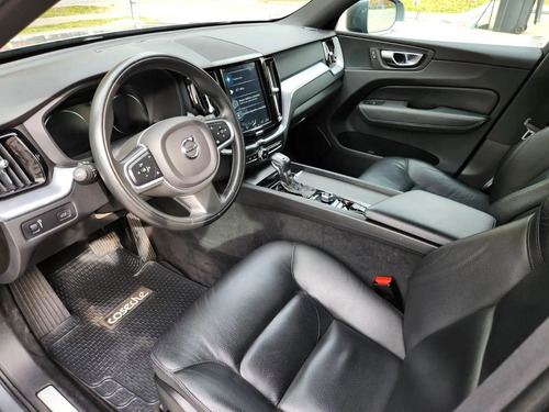 Volvo Xc60 2.4 T5 Momentum At 4x4 2020
