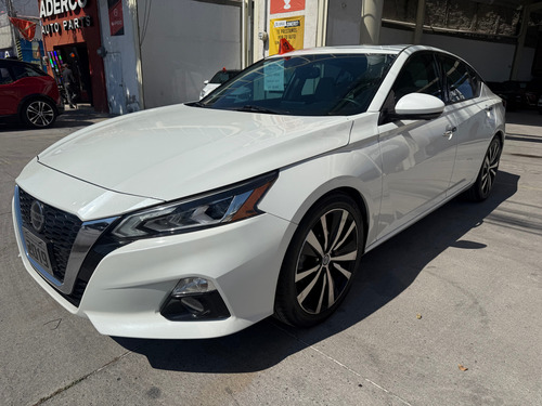 Nissan Altima EXCLUCIVE 2.OT