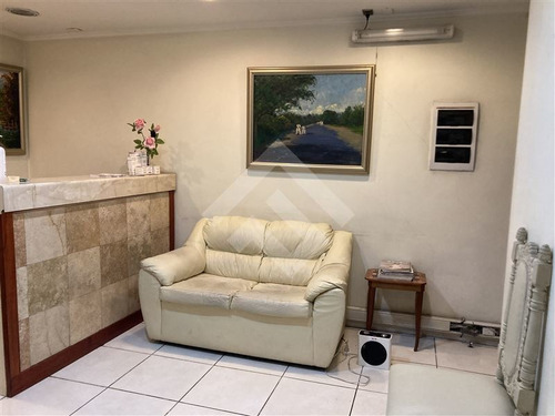 Imagen 1 de 12 de Oficina En Venta En Providencia, Estética, Dental, Oftalmólo