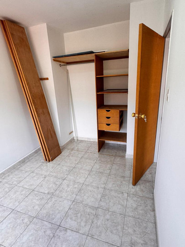 Apartamento En Mañongo Justo Frente Al Sambil (ch)
