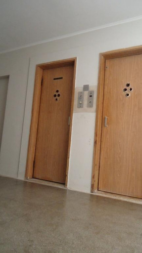 Ótimo Apartamento Com 2 Quartos (1 Suíte) Na Orla De Boa Viagem - Ap0153