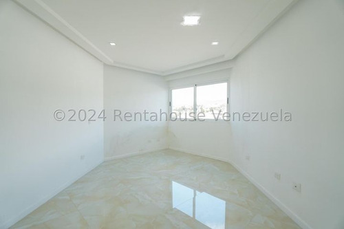 Casa En Venta En Cumbres De Curumo Mls #24-26309