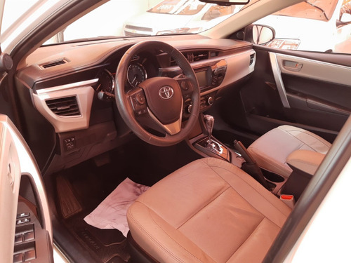 Imagem 4 de 8 de Toyota Corolla