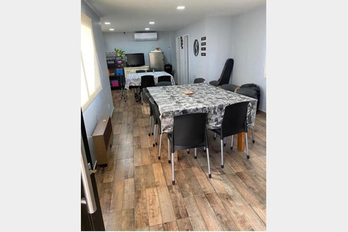 Imagen 2 de 11 de Casa En Venta En Villa Luzuriaga